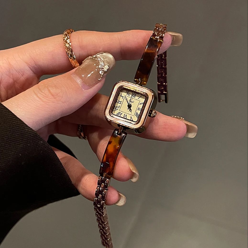 로마 숫자와 사각형 다이얼이 있는 럭셔리 빈티지 여성용 - Jewelry Watches Vintage 리뷰 및 가격
